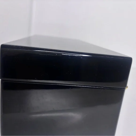 C. Wonder Black Jewelry Organizer with Gold Accent - Picture 5 of 16